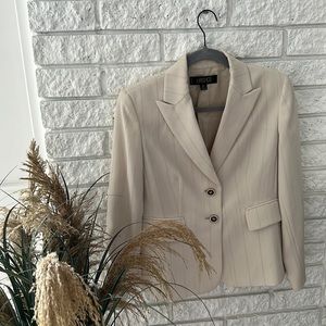 Kasper cream blazer!
